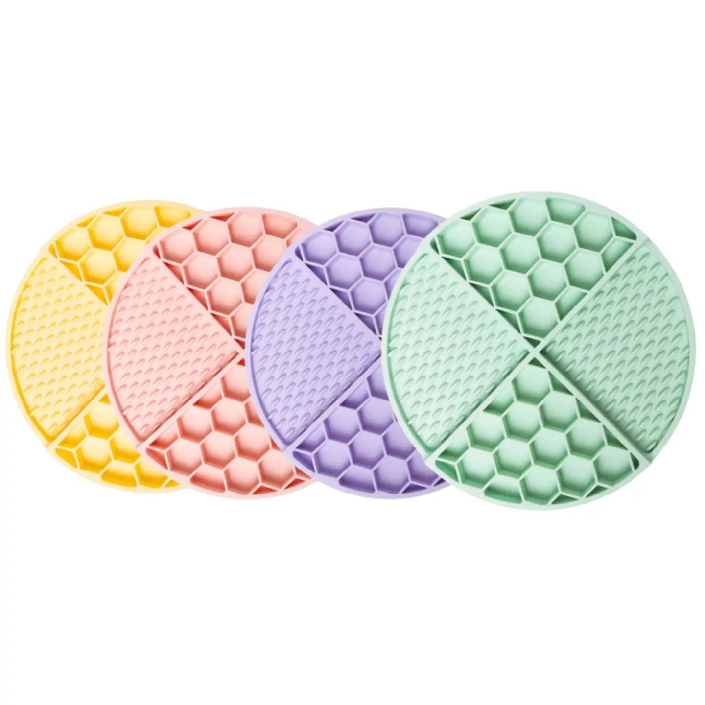 Specks & Pets | Honeycomb | Hybrid Pet Lick Mat
